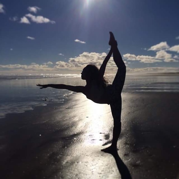 Welcome to Fish’s Closet! 🐠👗👠 - Picture 6 of 8